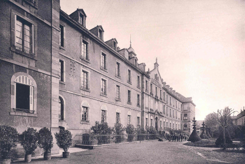 1935 - Façade du bâtiment Saint-Joseph