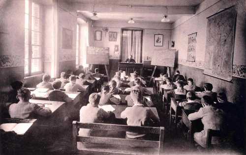 1935 - Dans une salle de classe