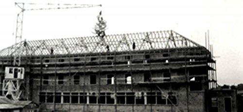 1955 - Bâtiment Mertian ou Juvénat en construction