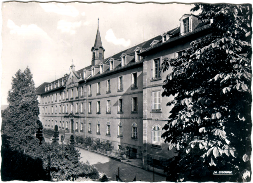 Années 1950 - Bâtiment Saint-Joseph (Carte postale)