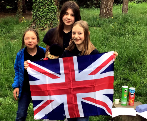 Anglais Coronation picnic 14