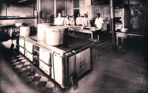1935 - Cuisine