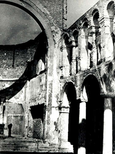 1945 - Ruines de la chapelle de l'Institut Saint-Materne à Ehl après un bombardement
